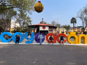 Coyoacán again. Different camera person