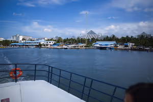 So many hotels along the whole Cancún strip.