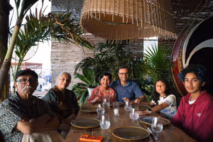 The whole family at dinner.